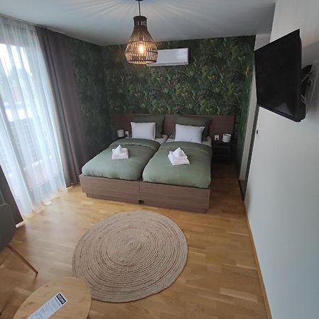 Rooms 松博特海伊 外观 照片