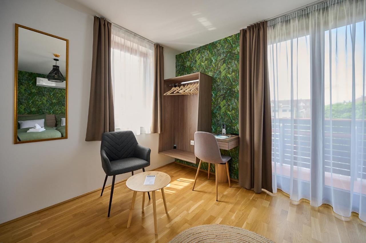 Rooms 松博特海伊 外观 照片