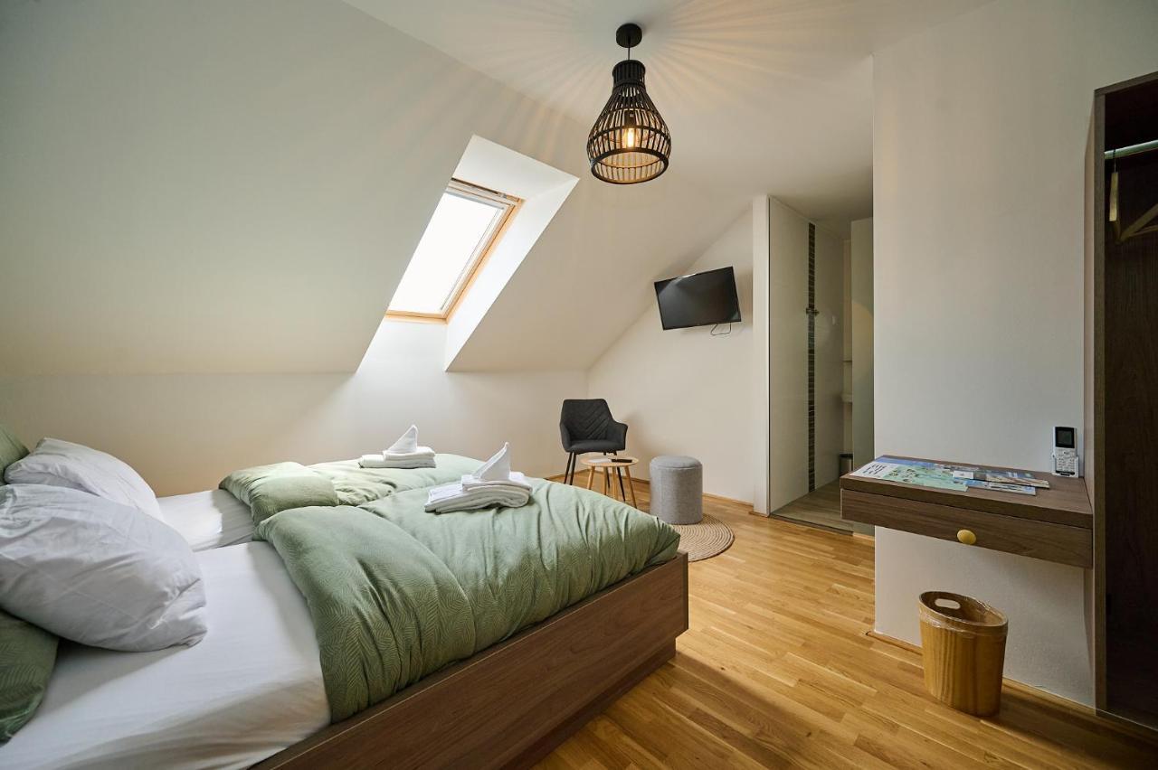 Rooms 松博特海伊 外观 照片