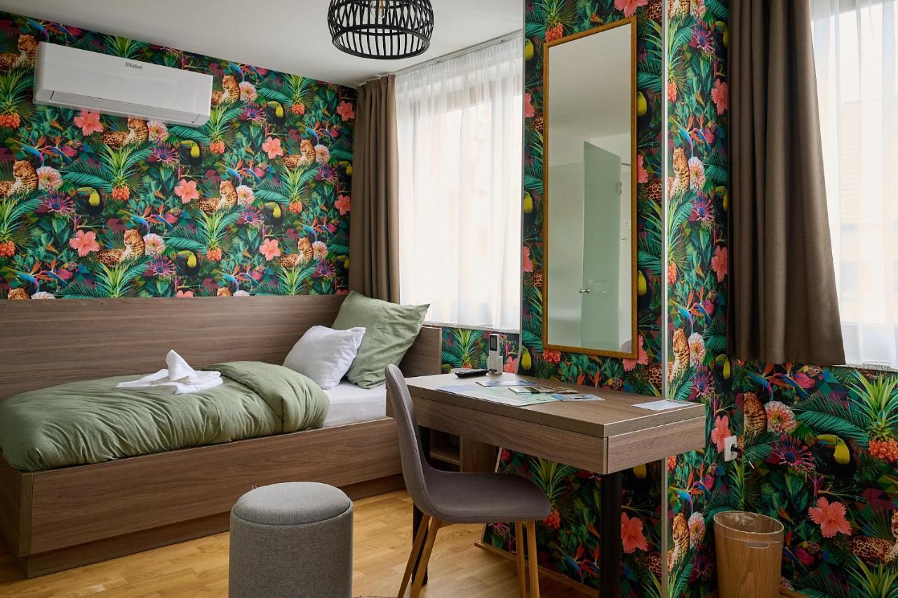 Rooms 松博特海伊 外观 照片