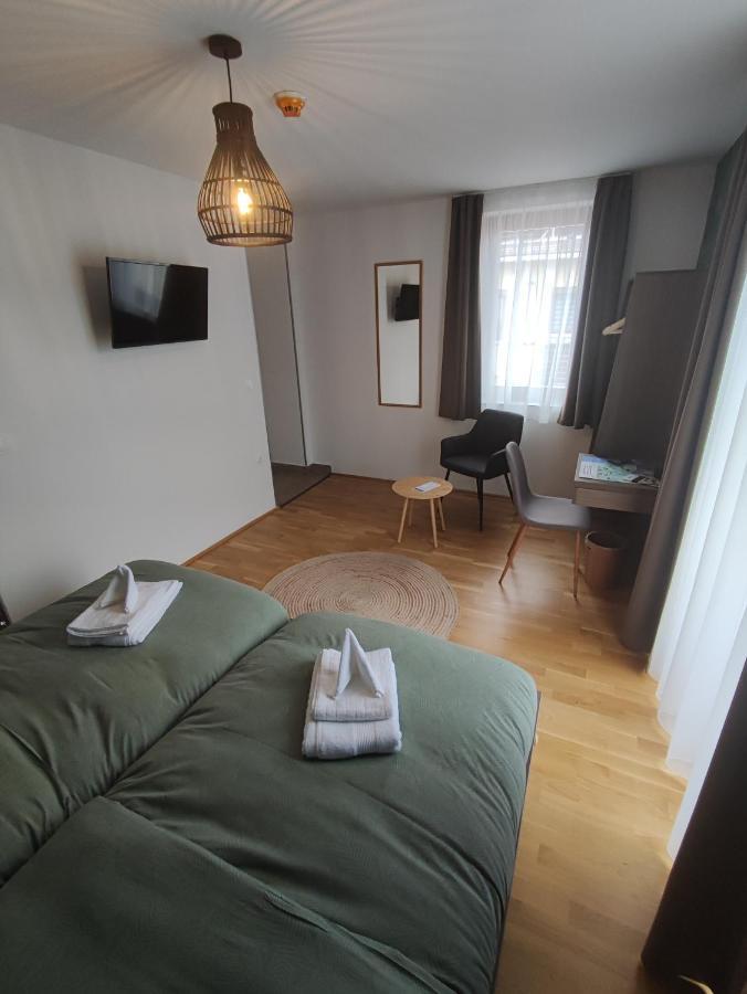 Rooms 松博特海伊 外观 照片